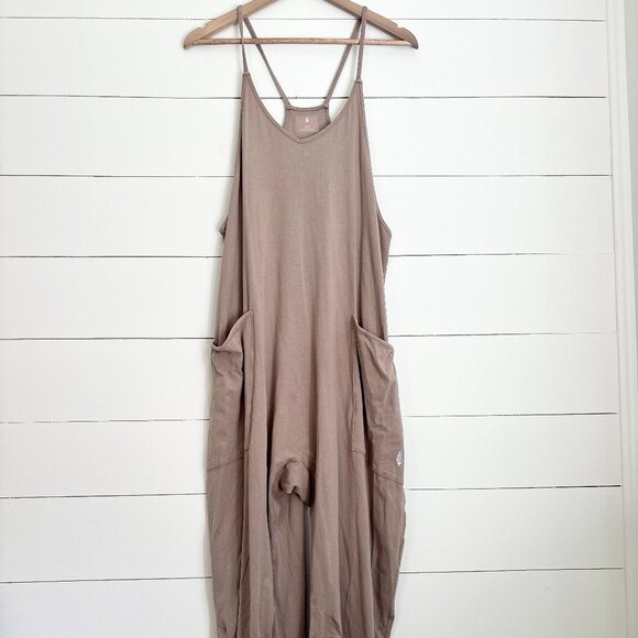 Free People movement light brown hot shot jumper - Picture 1 of 9